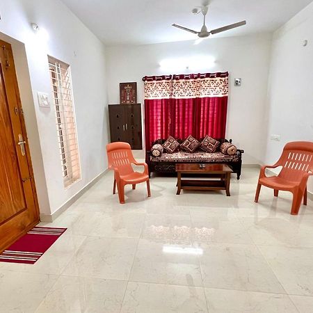 Truelife Homestays - Alamelu Avenue - Fully Furnished Ac 2Bhk Apartments In Tirupati - Walkable To Restaurants & Super Market - Fast Wifi - Kitchen - Easy Access To Airport, Railway Station, Sri Padmavathi & Tirumala Temple Ngoại thất bức ảnh