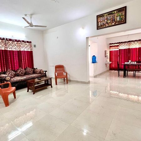 Truelife Homestays - Alamelu Avenue - Fully Furnished Ac 2Bhk Apartments In Tirupati - Walkable To Restaurants & Super Market - Fast Wifi - Kitchen - Easy Access To Airport, Railway Station, Sri Padmavathi & Tirumala Temple Ngoại thất bức ảnh