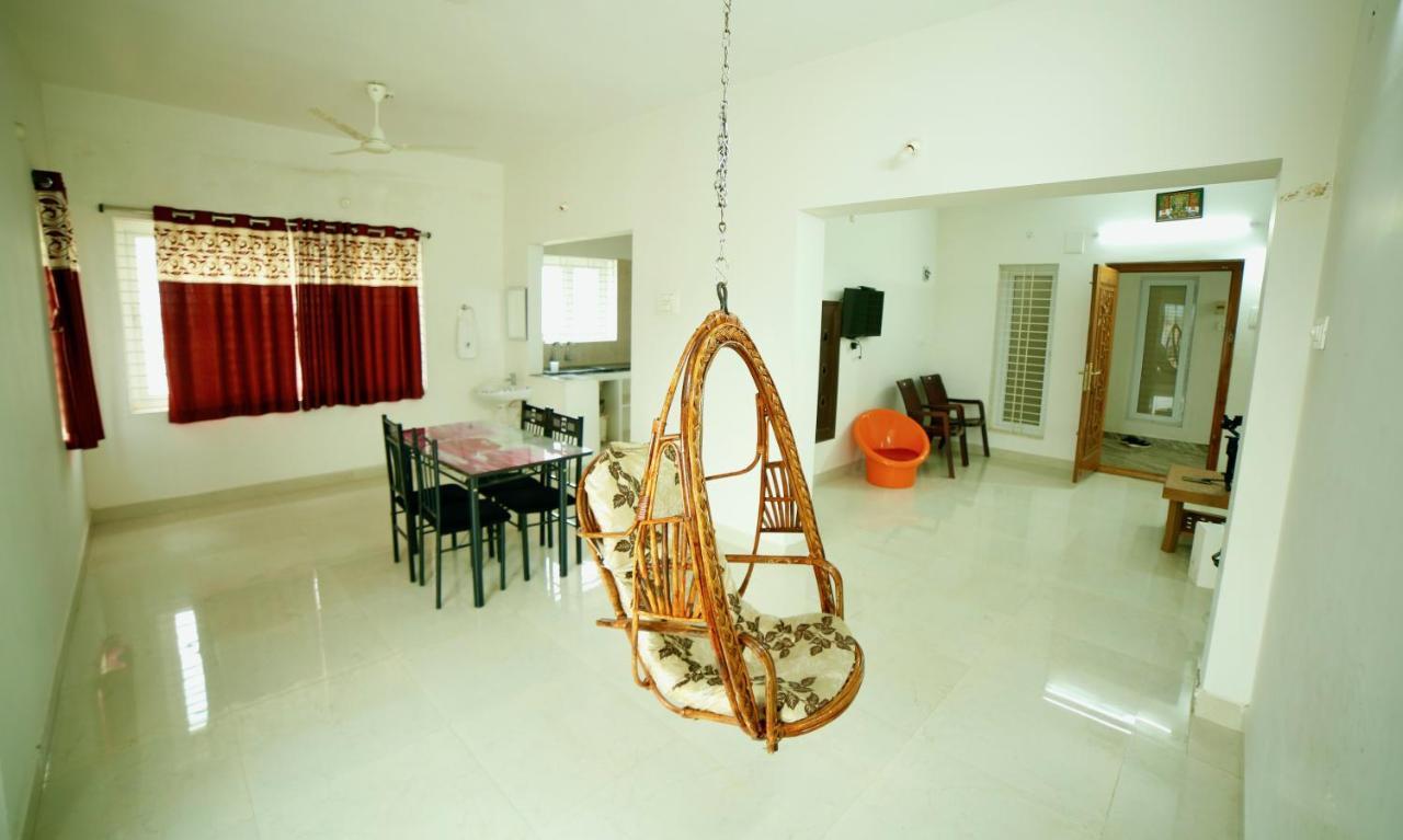 Truelife Homestays - Alamelu Avenue - Fully Furnished Ac 2Bhk Apartments In Tirupati - Walkable To Restaurants & Super Market - Fast Wifi - Kitchen - Easy Access To Airport, Railway Station, Sri Padmavathi & Tirumala Temple Ngoại thất bức ảnh