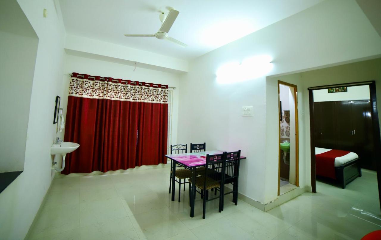 Truelife Homestays - Alamelu Avenue - Fully Furnished Ac 2Bhk Apartments In Tirupati - Walkable To Restaurants & Super Market - Fast Wifi - Kitchen - Easy Access To Airport, Railway Station, Sri Padmavathi & Tirumala Temple Ngoại thất bức ảnh