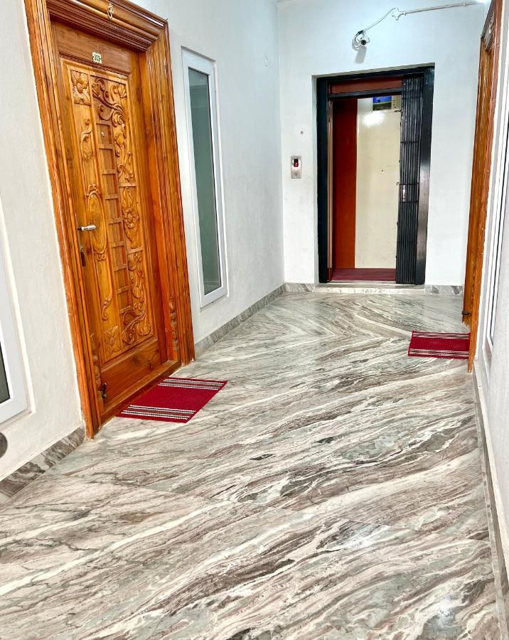 Truelife Homestays - Alamelu Avenue - Fully Furnished Ac 2Bhk Apartments In Tirupati - Walkable To Restaurants & Super Market - Fast Wifi - Kitchen - Easy Access To Airport, Railway Station, Sri Padmavathi & Tirumala Temple Ngoại thất bức ảnh